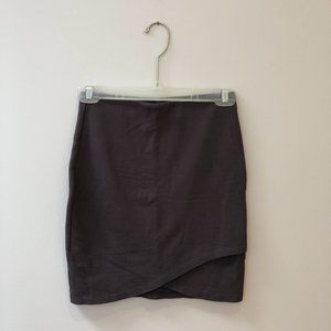 Aritzia Sunday Best eggplant primrose skirt (XS)